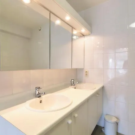 Nadia Sunny Side Apartment