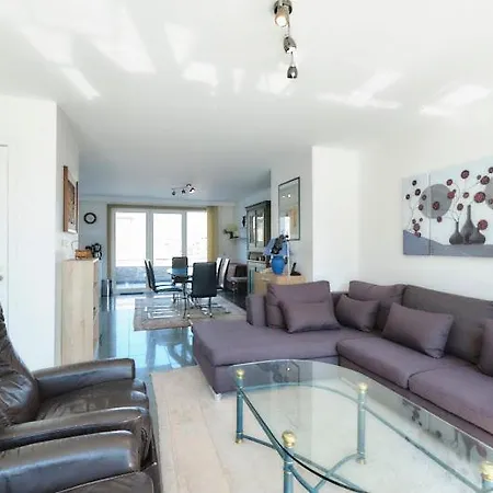 Lecomte - Side Family Escape 73 * Ostende