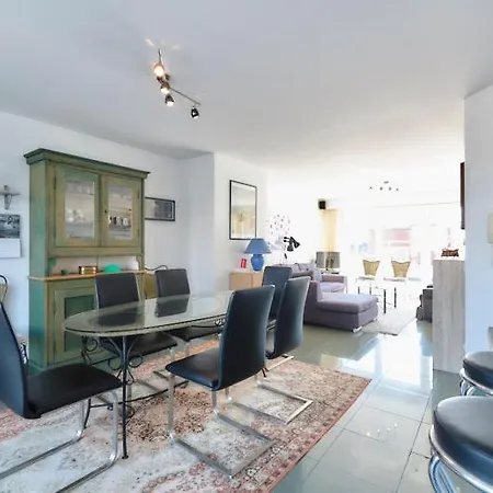 Lecomte - Side Family Escape 73 Apartment *